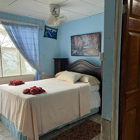 Hotel Margarita Sierpe Kültér fotó