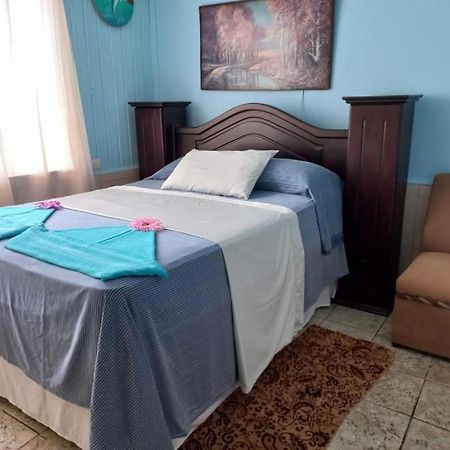 Hotel Margarita Sierpe Kültér fotó