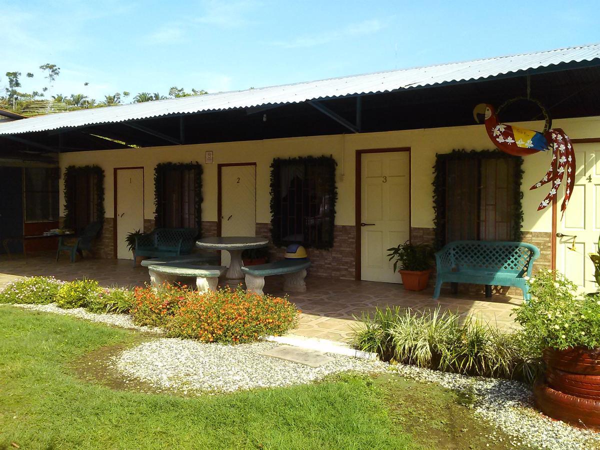 Hotel Margarita Sierpe Kültér fotó