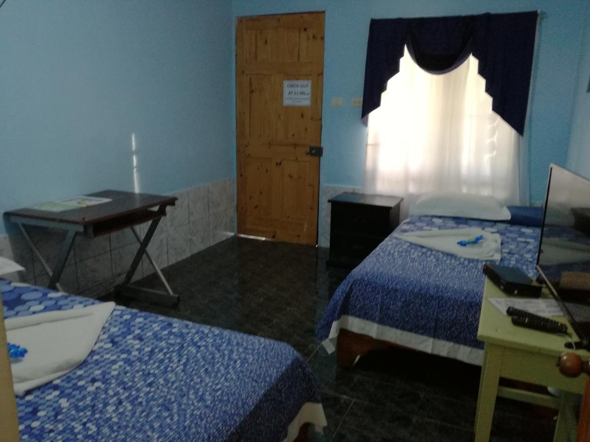 Hotel Margarita Sierpe Kültér fotó